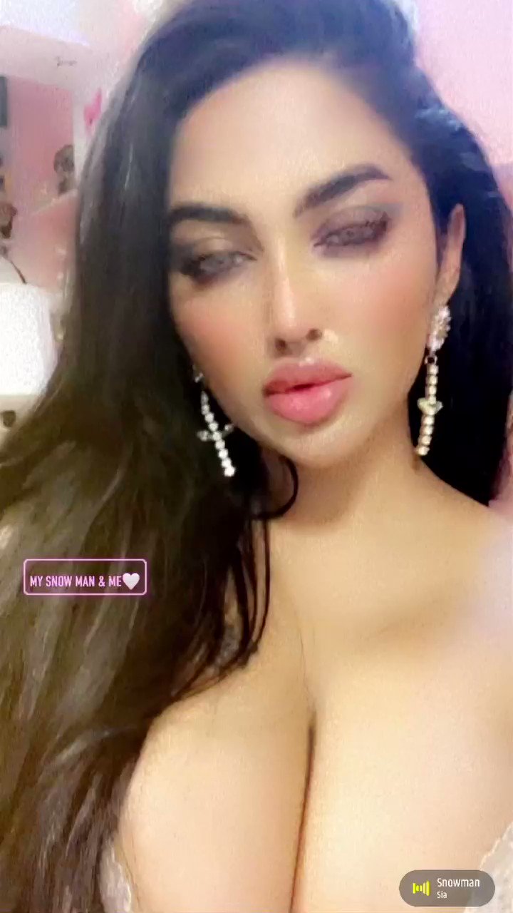 Mathira in another @hindi_vloger_irs tweet