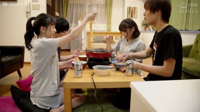 シェアハウスの友達と、、コレは、もはやドラマ、、 https://t.co/eekaeeDOTh