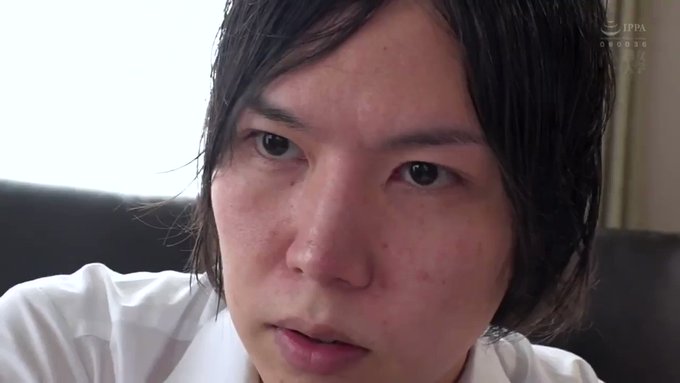 僕は受験勉強のため叔父の家に居候。
だが、この家の奥さんから漂うエロフェロモンにやられ、勉強に集中できない!!
そのことを正直に奥さんへ話したところ…なんと!!
スッキリするまでエッチさせてもらえることに(#^^#)
奥さん、実は溜まっていたのかもの凄いイキっぷり!!
僕も中出ししちゃいました。 https://t.co/12lCdtDnY8