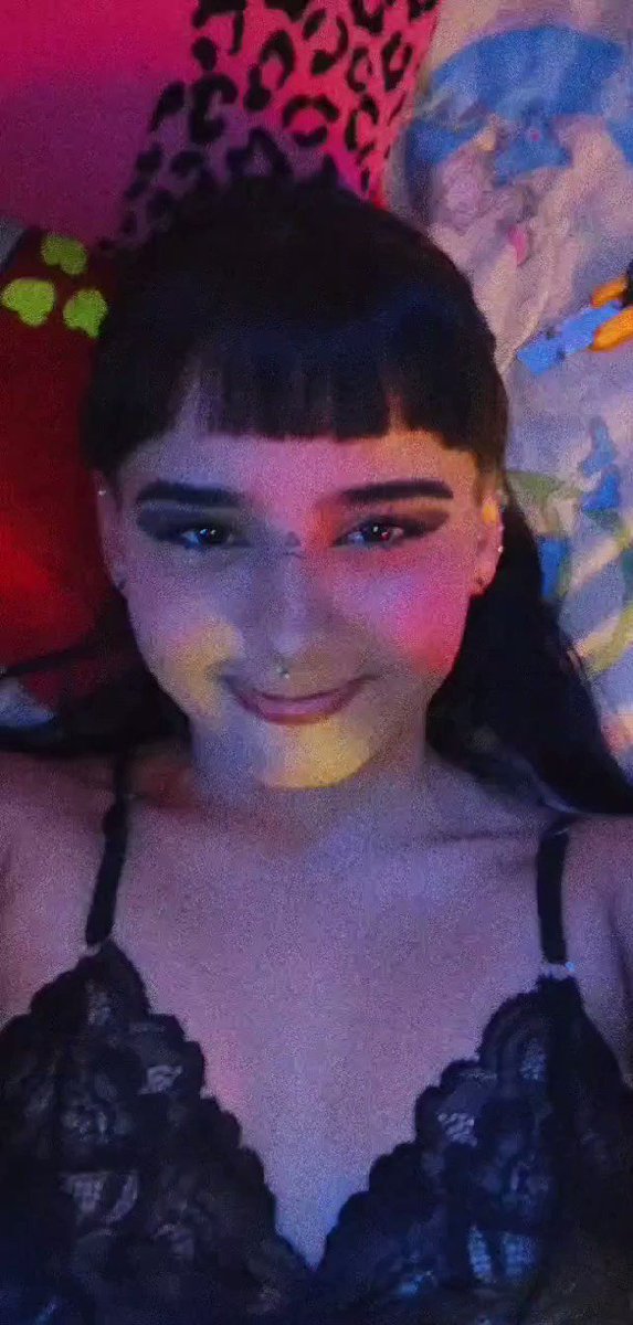 Ravengotic’s pics and videos