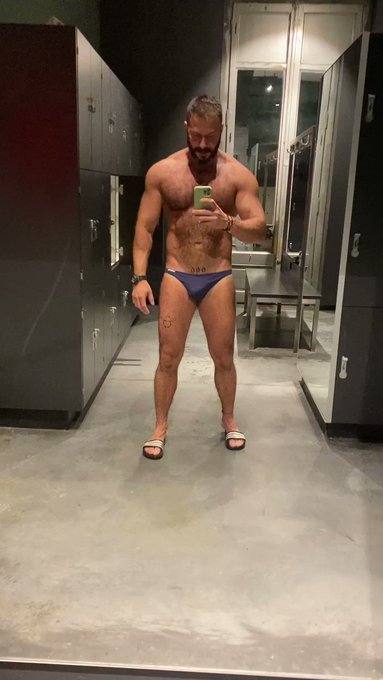 Gym hecho ?????? https://t.co/TKc4dU6AXW