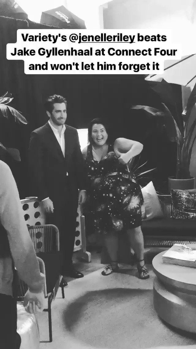It s Jake Gyllenhaal s birthday! You know what that means .

Happy birthday to a very good sport. 