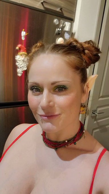 I'm about to get on cam for some Christmas baking!
See you soon on the @MyPerfectHarem ePlay channel
Link