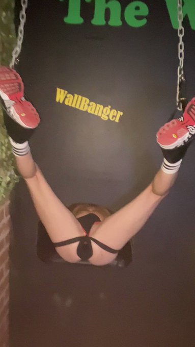 4 days to Christmas! ⛓⛓

Todays #FreePorn is:-

#WallBanger

Click the link below to watch:-

https://t