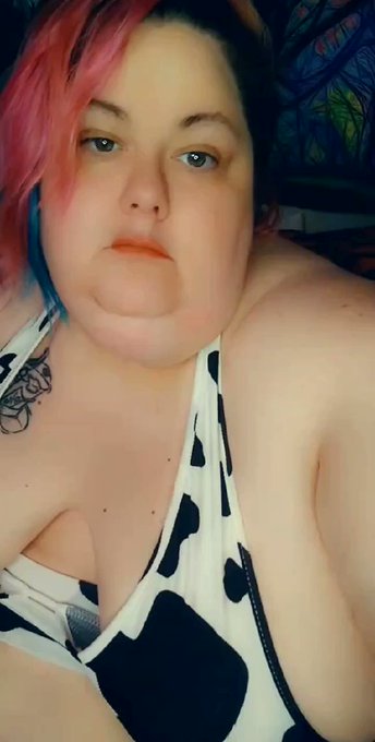 Let's drain that #piggy wallet me and @Myriah_BBW
#doubleteam this little bitch and make him cry. ❤️❤️