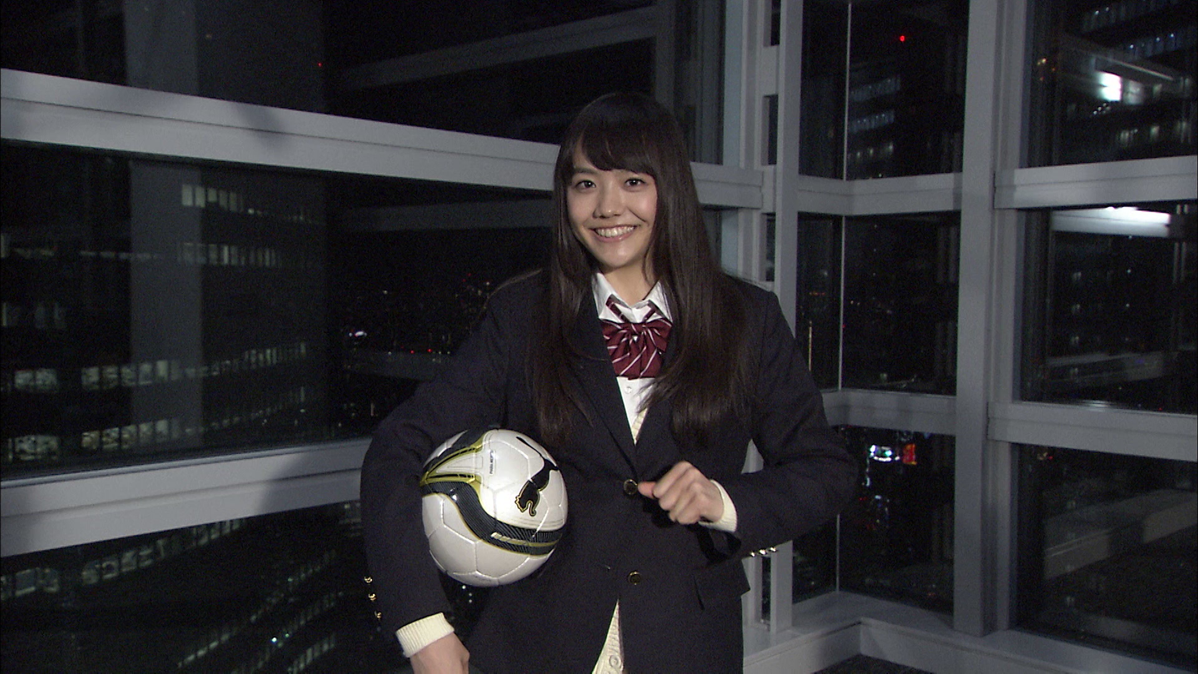 高校サッカー日テレ公式 Xmasイブメッセージは松井愛莉さん Jfa と 日本テレビを含む民間放送43社の コラボ企画 開幕まで4 日 Xmasイブ 第92回大会応援マネージャーの 松井愛莉 さんから選手たちにエール 弟 松井蓮之 選手との 話は