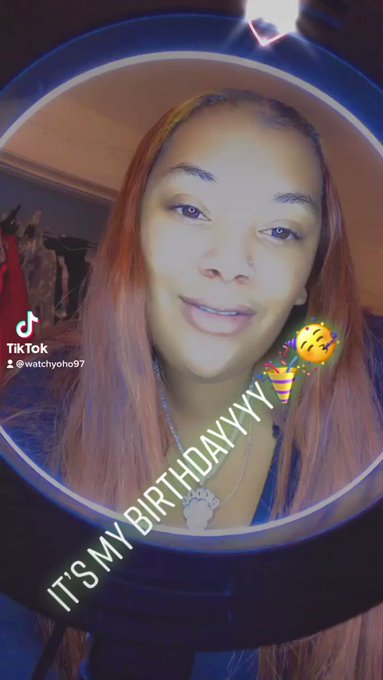 I&rsquo;m Posting All Mf Day Kuz It&rsquo;s My Mf BIRTHDAYYYY🥳🎉 I&rsquo;m Accepting All Cash💰 and Gas💨 Today 🤷🏽&zwj;♀️ Cashapp: