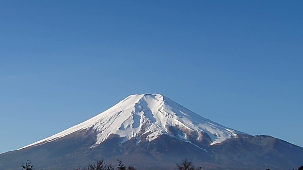 2021/12/29 今朝の富士山 晴天 笠雲が出来る様子が良く分かる🤔