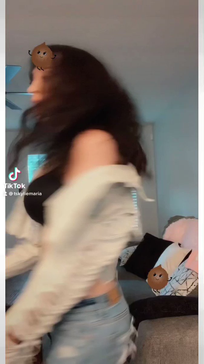 Play video: Preview of: Kylieluvsyouuu Follow me on tiktok