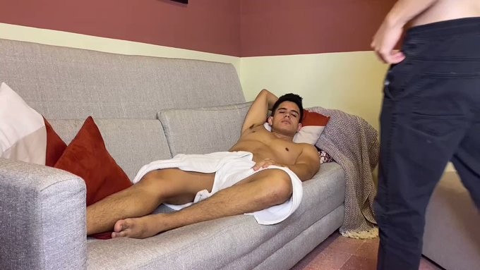 ? When your friends wakes you up from your afternoon power nap... @feliperiverob & @Alexxx_gonzx

??START