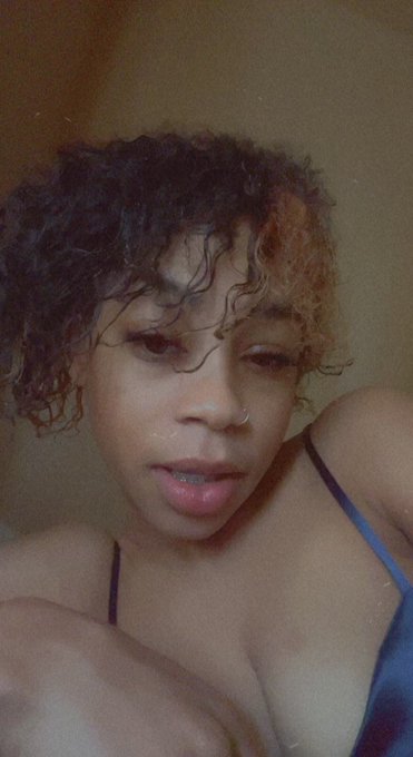 Can I pop a titty in yo mouth or two 🥴😭Retweet if they look suckable 😝 https://t.co/P8UlQ6cwAh<a href="/tag/like"class="tags"><span>#like</span></a><a href="/tag/comment"class="tags"><span>#comment</span></a><a href="/tag/reweet"class="tags"><span>#reweet</span></a>