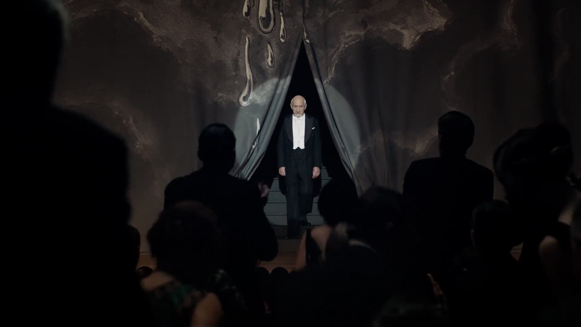 \"Come and dream with me\"
Happy birthday Ben Kingsley ~ Hugo (2011) 