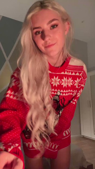 Holidays already almost over 🥲  But at least I have this cool @xhamstercom sweater that will keep me