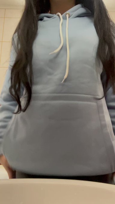 Happy holidays, my dears! ❤️ https://t.co/HJJK2WjujB