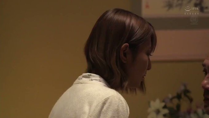 夫の淡白なS●Xでは満足できず、同居している義父のチ●ポで欲望を満たす。

最後は種付まで… https://t.co/6g7w1wqYIY