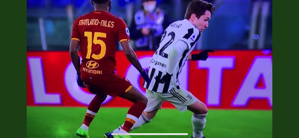 Juventus Winger Federico Chiesa To Miss Italy S World Cup Qualifiers With Acl Injury After Clash With Roma Star Chris Smalling
