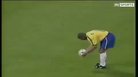 Happy 50th birthday to Roberto Carlos who definitely knew how to take a free kick 