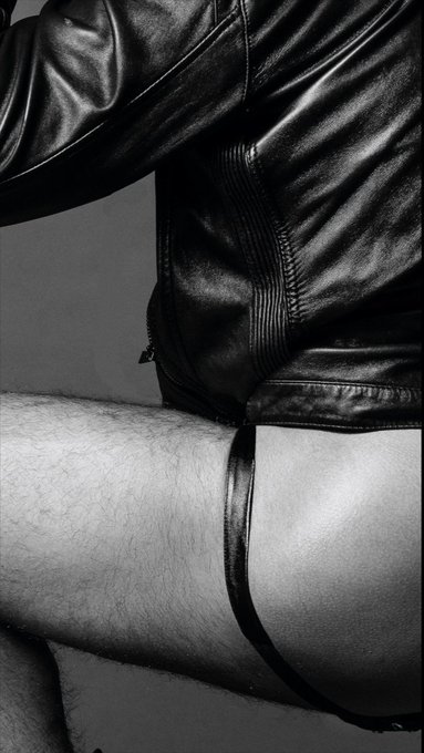 Iriam es la imponente imagen de los aclarantes íntimos @Bootyful_mx y ocupa la portada de @revistaboysmx