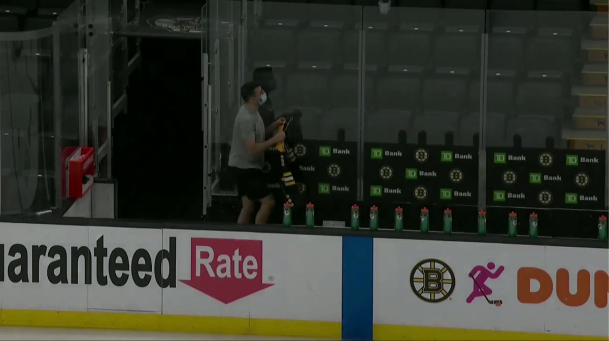 RT @ConorRyan_93: Patrice Bergeron places Teddy Balkind’s jersey behind the Bruins’ bench:

 https://t.co/WtcXFwmLyk