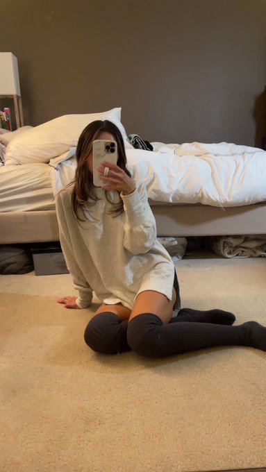 Molly L’s pics and videos