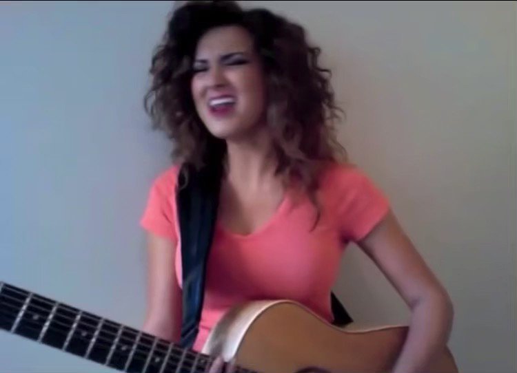 WHERE IS MY SISTER TORI KELLY? https://t.co/XltHnQvqgt https://t.co/B4MoEsAtPl
