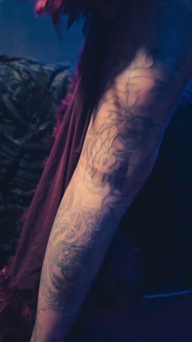 Tune in to my onlyfans now to get the full video https://t.co/qE9PhcnPY4 😊💋 https://t.co/BVrSJQKBEw