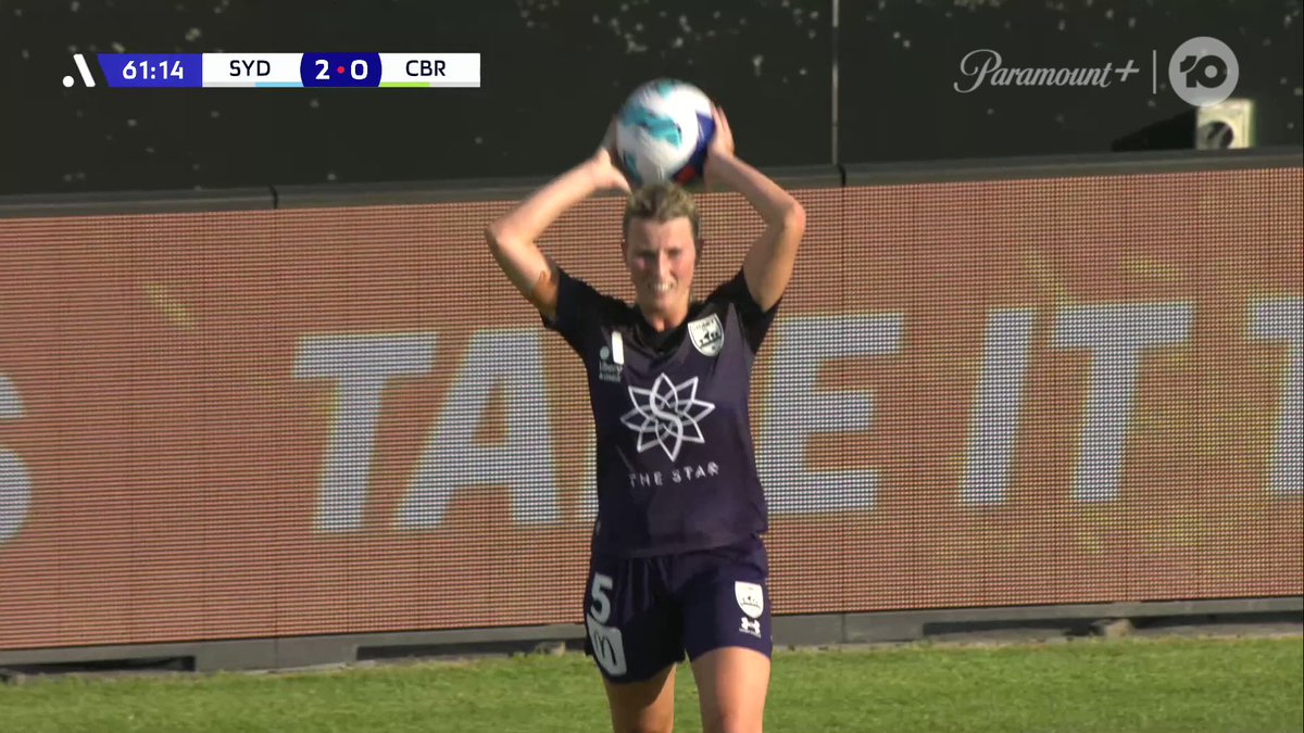 Spectacular 👏 

She loves a goal against @CanberraUnited.

Ally Green curls one from outside the box to make it 3⃣-0⃣ for @SydneyFC 🌪️

Follow Live:  #WeAreALeagues @LibFinancial