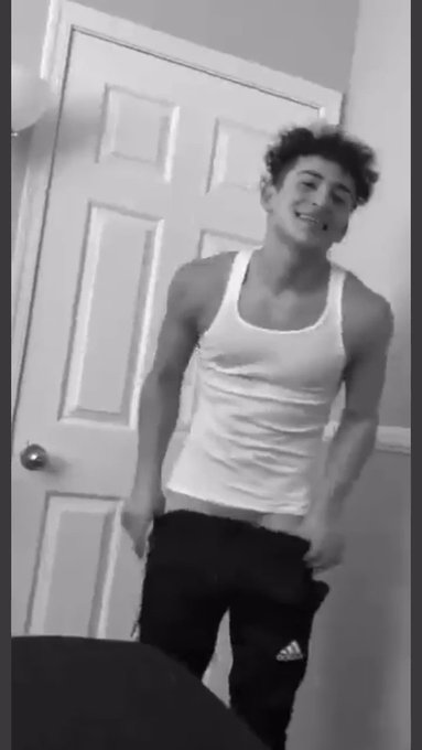 He is so cute when he smiles! ??
And that big cock ??
You wanna see him playing with it?
It’s a monster