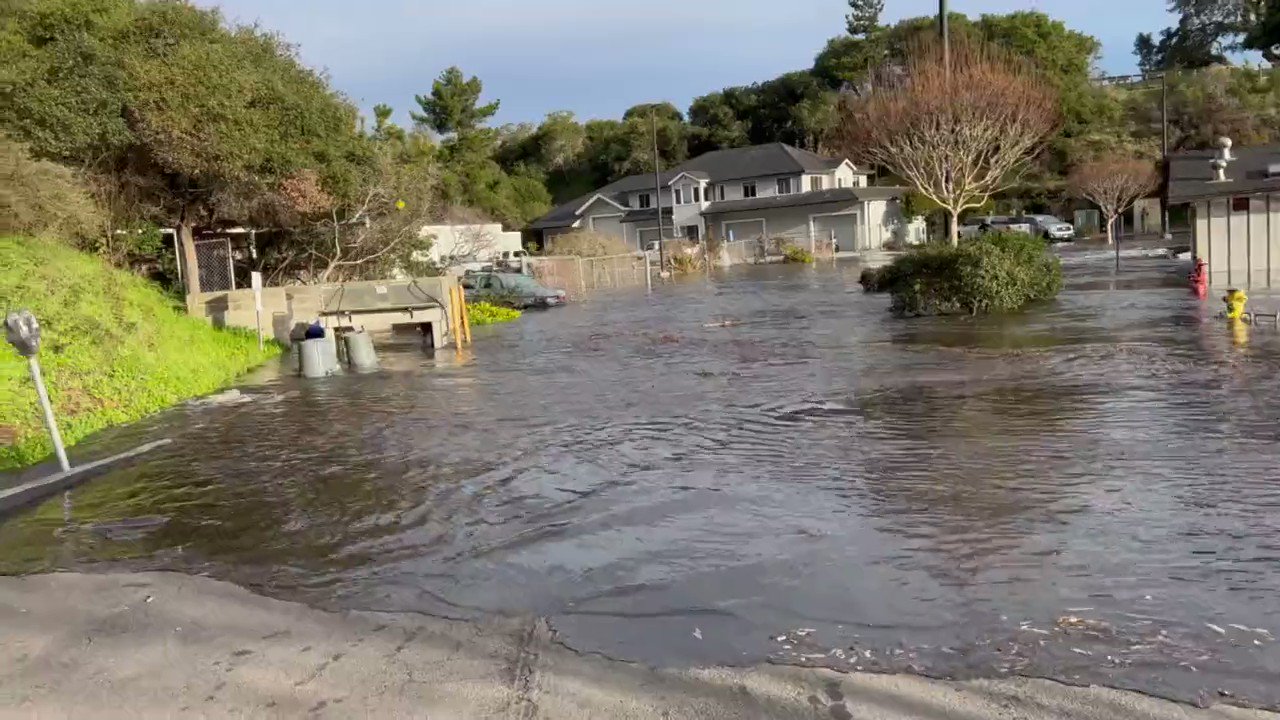 Zach Covey on Twitter "Incredible flooding occurring in Santa Cruz