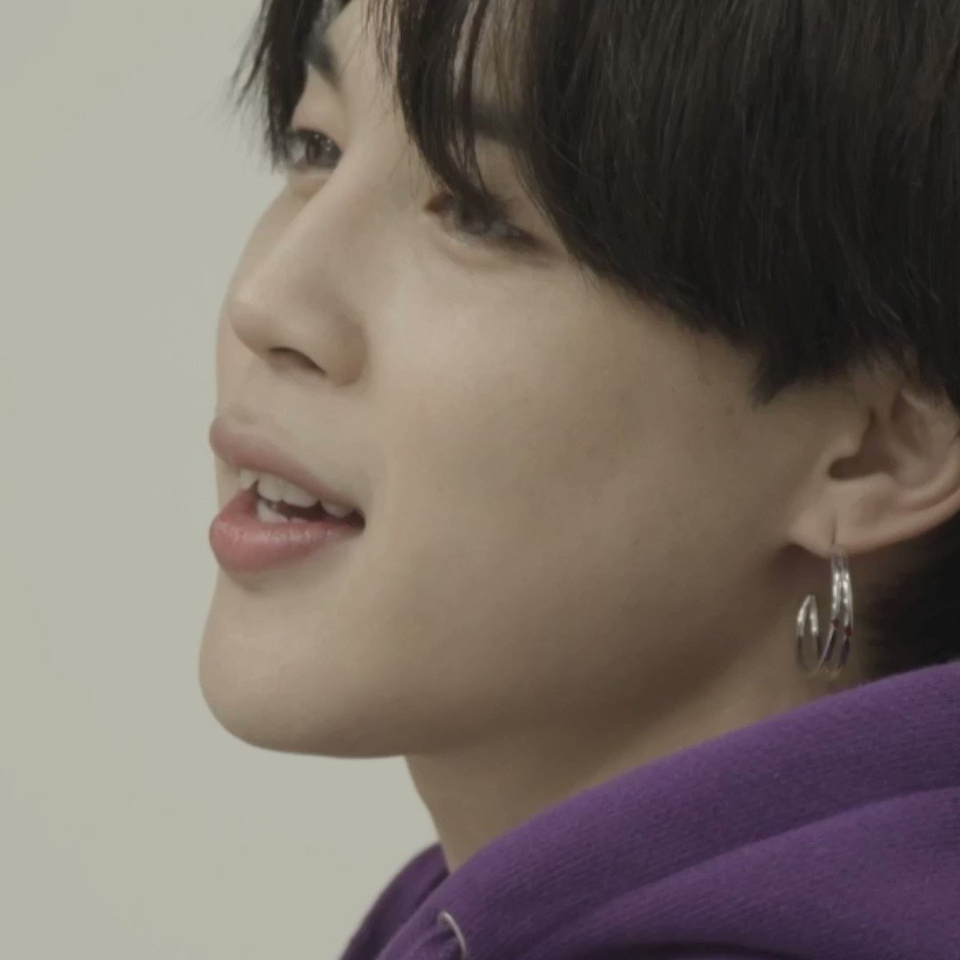 アイドル Jimin RED CARVING EARRING ジミン BTS [JIMIN] RED CARVING EARRING