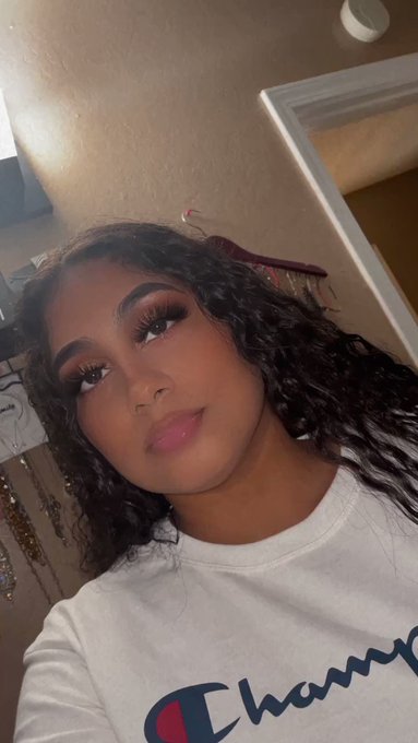 A real life angel, but also a real life bitch. It&rsquo;s approach &amp; send hours, subs.   findom findomme brat<a href="/tag/sellingcontent"class="tags"><span>#sellingcontent</span></a><a href="/tag/buyingcontent"class="tags"><span>#buyingcontent</span></a>