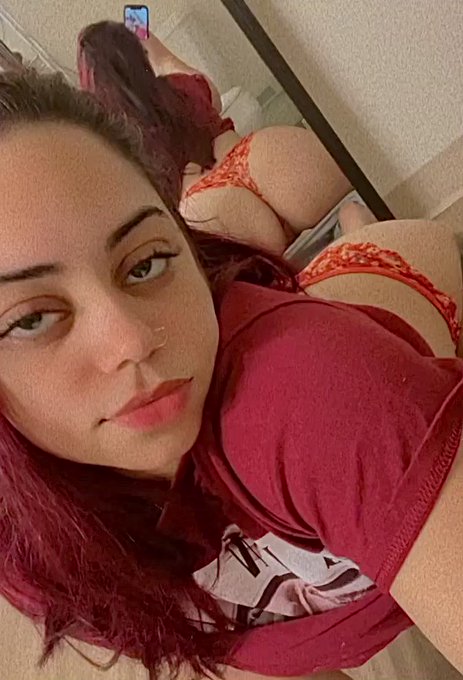 Lovely’s pics and videos