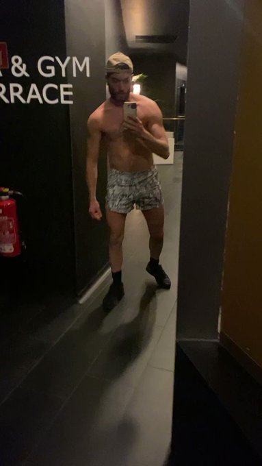 Thx to @jj_malibu for the ? shorts ?? https://t.co/Dav7Er5HXA