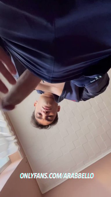 On your knee…? Bottom.. Retweet ?

https://t.co/dudk6SRDy1 https://t.co/nuzegvHPwB