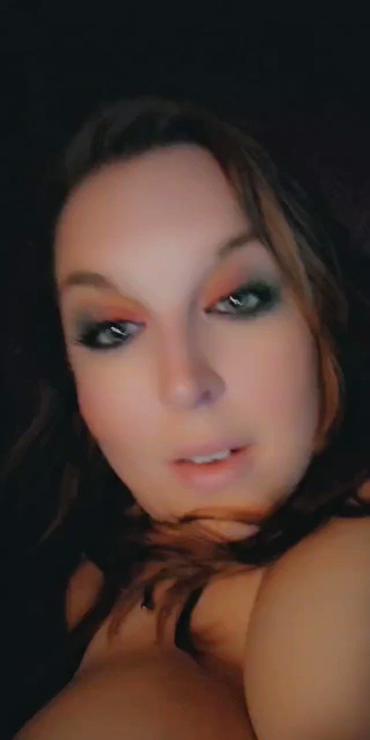 Model - Lily McDermot amazing