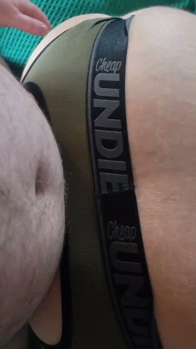 Love my Boy's cock in my slutty hole 
https://t.co/YJMmwuqQul
#michaelandsean #gaybears #gay #hugebooty