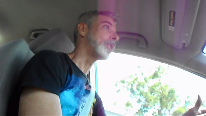 #Giant Daddy drives you to work https://t.co/dEjIIESNbF https://t.co/2XzJuoMjfI