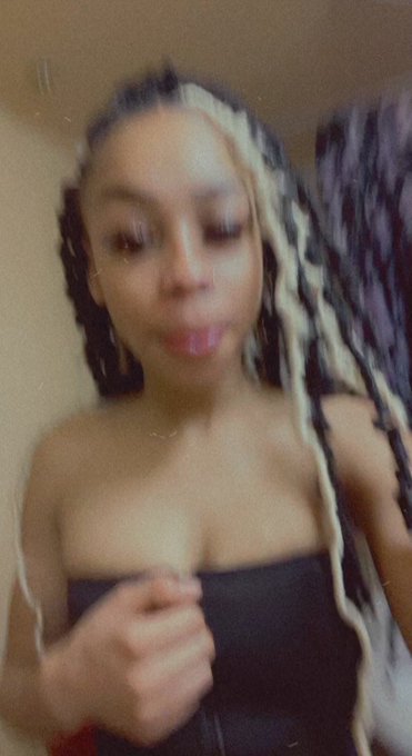 😭 follow me on Instagram y&rsquo;all @its_niaaa21 Give me a Retweet &amp; Like if I&rsquo;m beautiful 😍😩 https://t.c<a class="tags" target="_blank" title="On Twitter" href="/?out=eyJ0eXAiOiJKV1QiLCJhbGciOiJIUzUxMiJ9.eyJpYXQiOjE3MjA4ODgwMDIsImlzcyI6InR3cG9ybnN0YXJzLmNvbSIsIm5iZiI6MTcyMDg4ODAwMiwiZXhwIjoxNzUyNDI0MDAyLCJyZWRpcmVjdF91cmwiOiJodHRwczovL3R3aXR0ZXIuY29tL2l0c19uaWFhYTIxIn0.xXOf1ZKOPLn69nXmun3dKjrX_nVO43S_i0RM8TNC-Qco5lt1bBofL4LrcdzoDBqHf1zhR2XbWwv8m77H7L-Q8A">@its_niaaa21</a><a href="/tag/like"class="tags"><span>#like</span></a><a href="/tag/comment"class="tags"><span>#comment</span></a><a href="/tag/reweet"class="tags"><span>#reweet</span></a>