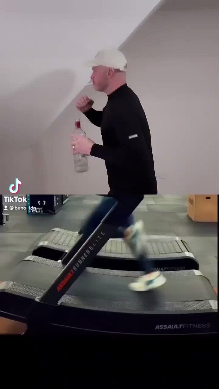 XDA Memes - Whenever I see a noob at the gym listening to