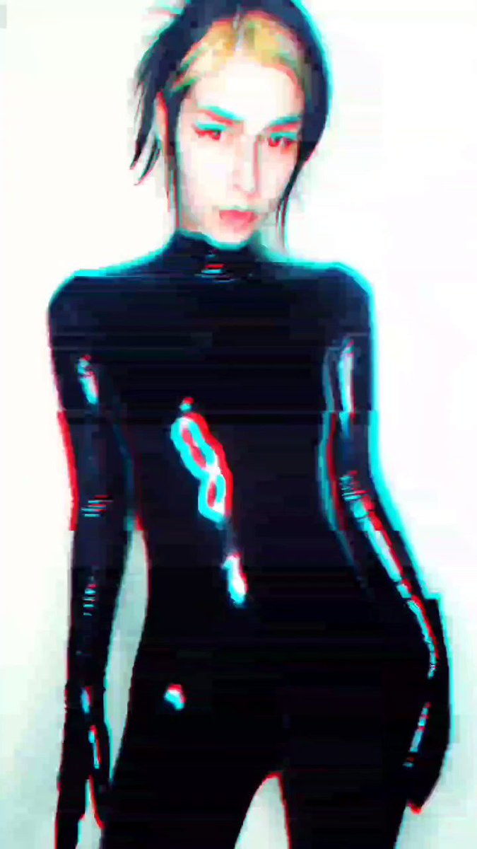Play video: Preview of: Lilbathory Think Im gonna need to get a cute sub to shine my back for me lol
