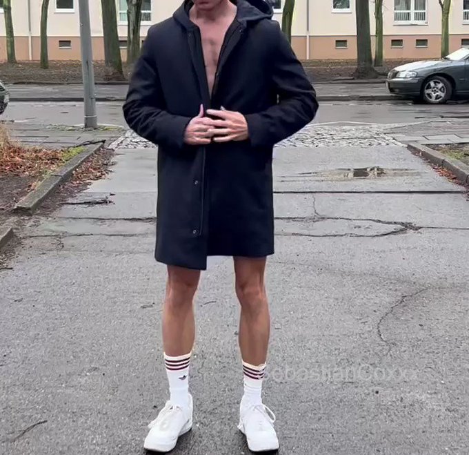 ? cumming hands free on the street! CAN YOU DO IT? @SebastianCoxxx sure does!??

?? https://t.co/zUo7ejZTq1
