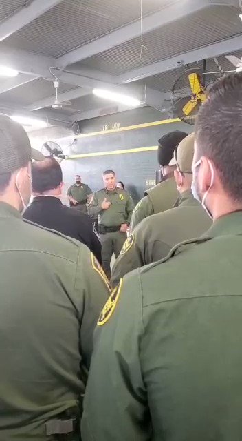 Leaked Video Showing Border Patrol Agents Are 100 Percent Fed Up! DSLpJqv3cpAuU3df