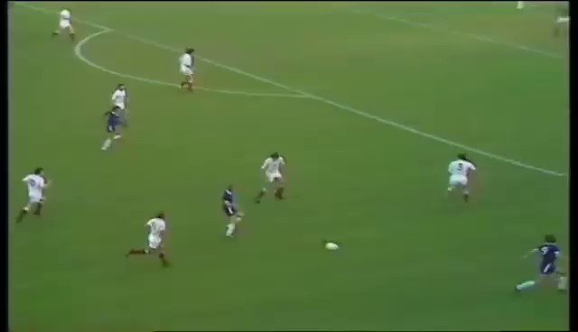 Happy Birthday to former Blue David Hay who turns 74 today 