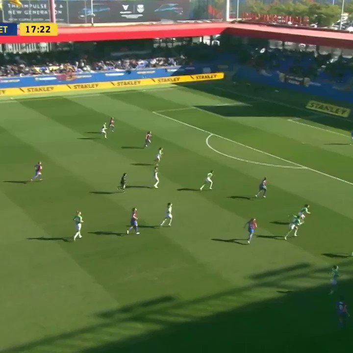 💥 Quina connexió!

⚡️ @CarolineGrahamH assisteix
⚽️  @AsisatOshoala defineix

#ForçaBarça 💙❤️