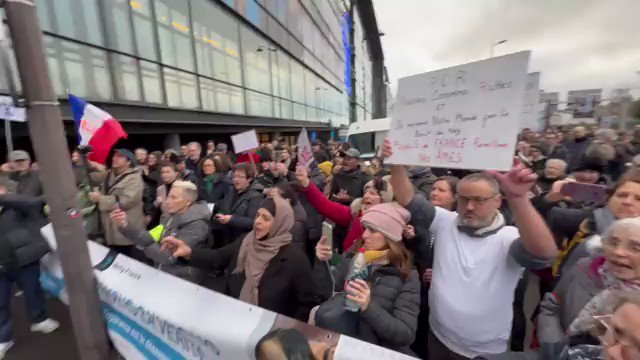 French Protesters Surround Pfizer HQ Chanting “Assassins” F5eKzNYk44bMvfCm