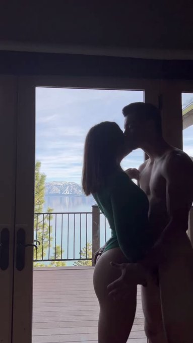 Can’t keep my hands off of you ? https://t.co/7mQp4nbZxD