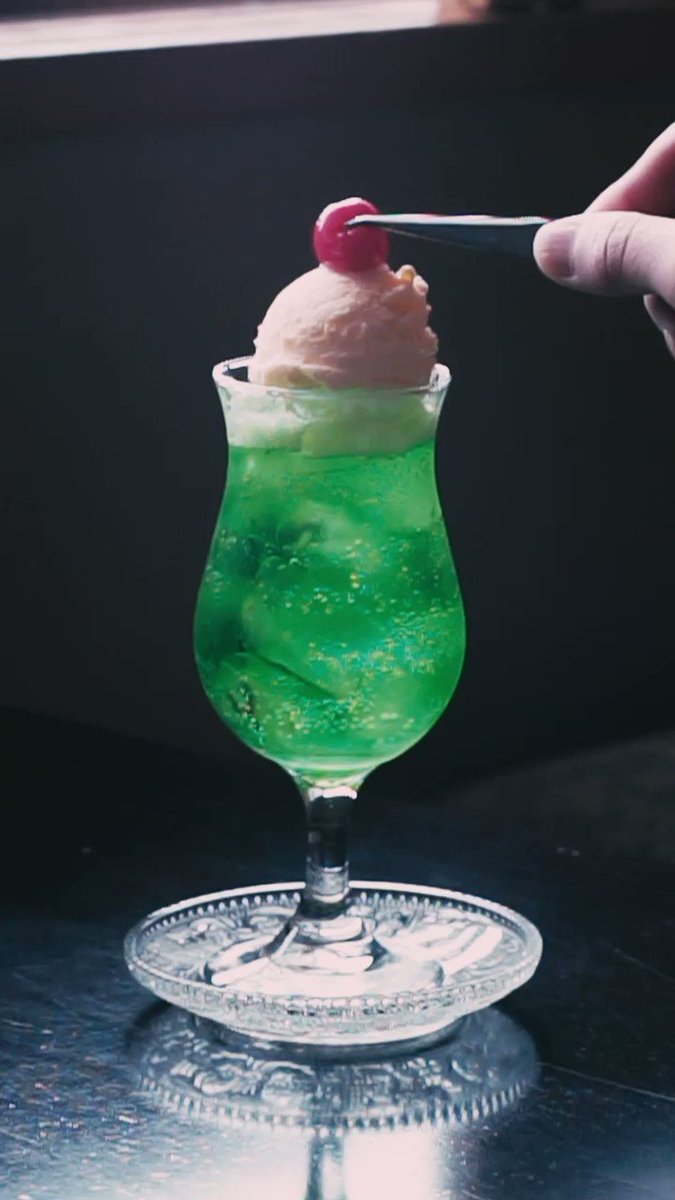旅するクリームソーダ グラスの中に景 を再現した Tsunekawaによるフォトエッセイが発売 22年2月16日 エキサイトニュース