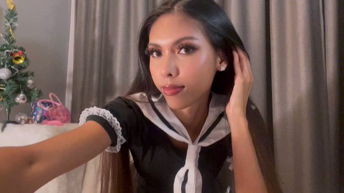 Allie Asia’s pics and videos