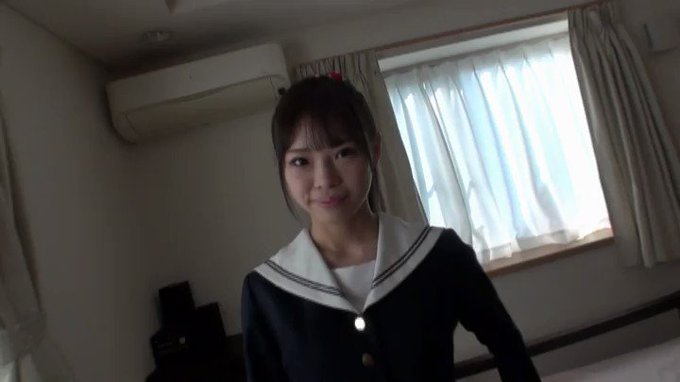 制服の下は何とGカップボイン、さらに神の如しくびれたウエストで笑顔も堪りません

続きはコメント欄から🦅
https://t.co/fqzbeRHif2
