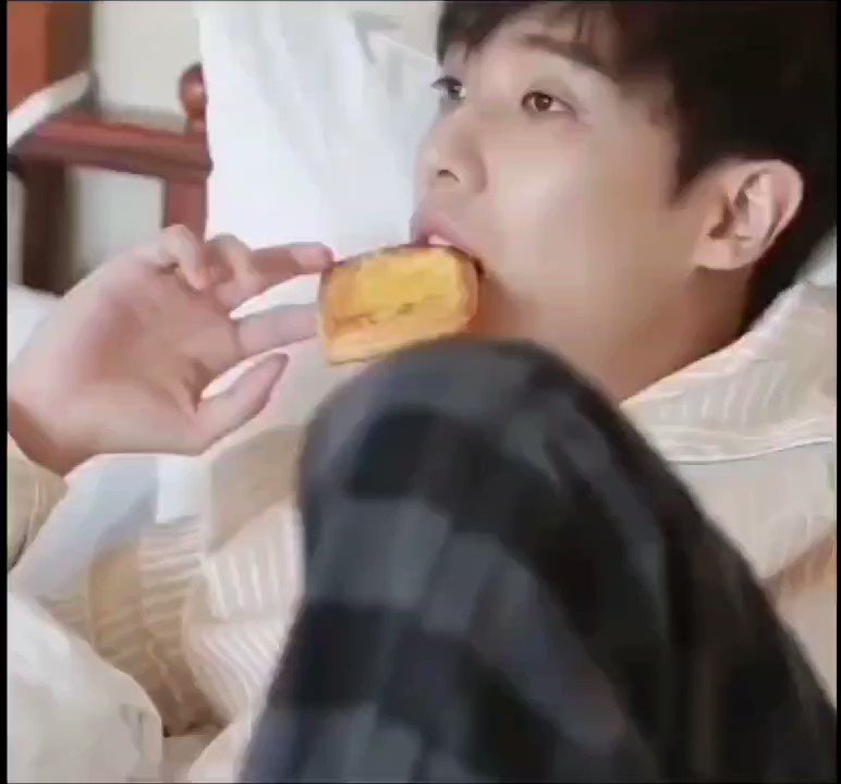 HAPPY BIRTHDAY LEE JOON !    